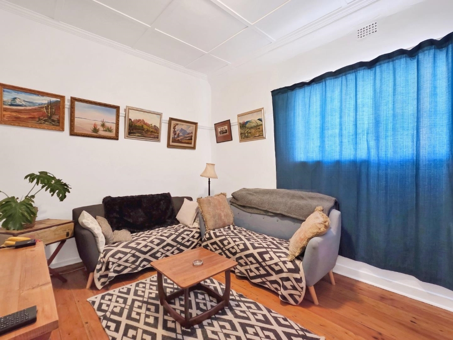 2 Bedroom Property for Sale in Sea Point Western Cape